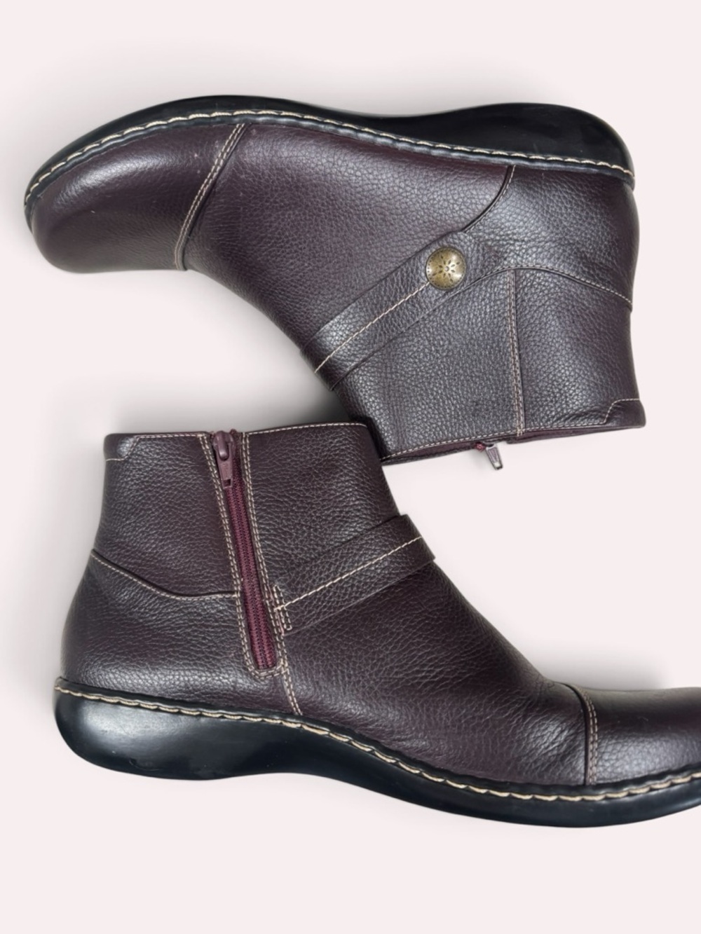 Clarks Ashland Pine casual leather ankle bootie Zip up / low heel Size 12 - Picture 9 of 11